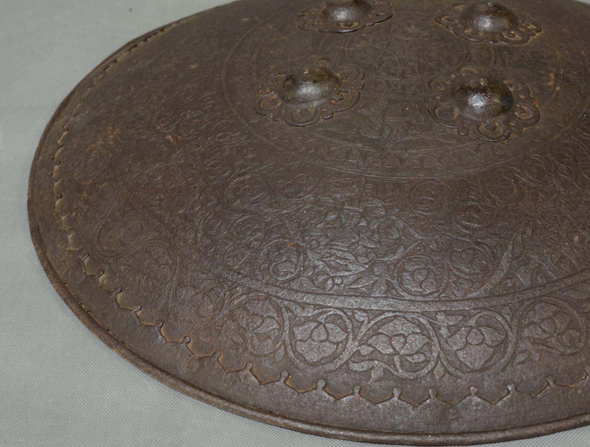 Late 18th Century Indo-Persian Dahl Shield For Sale 1