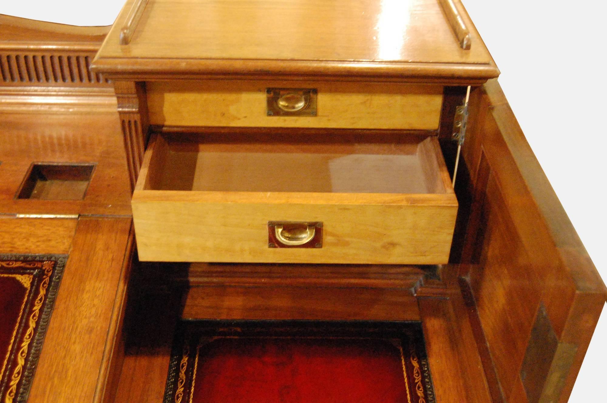 Walnut Register Desk by Maple & Co, circa 1880 For Sale 5
