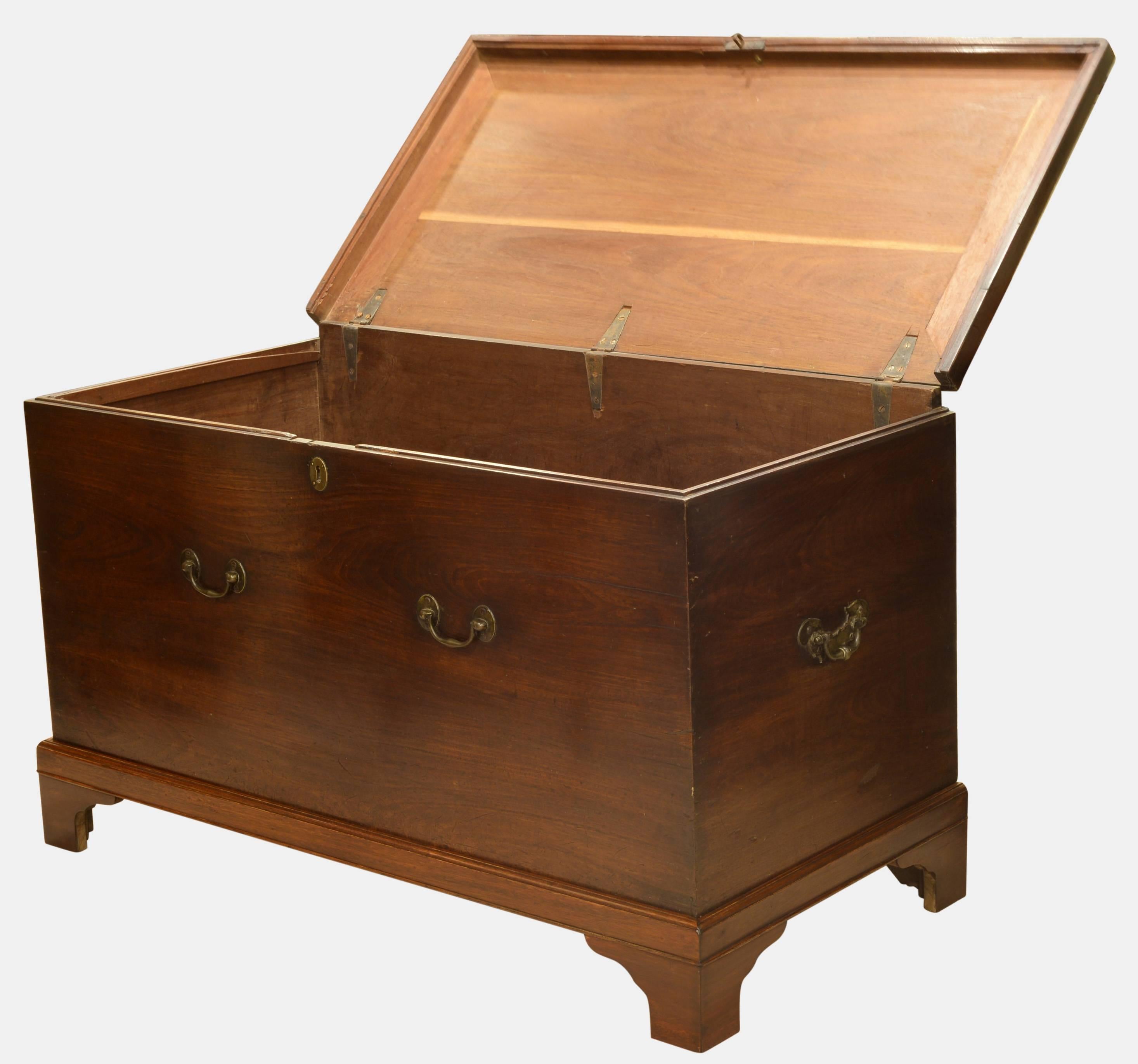 Mid-18th Century Chippendale Period Mahogany Chest
