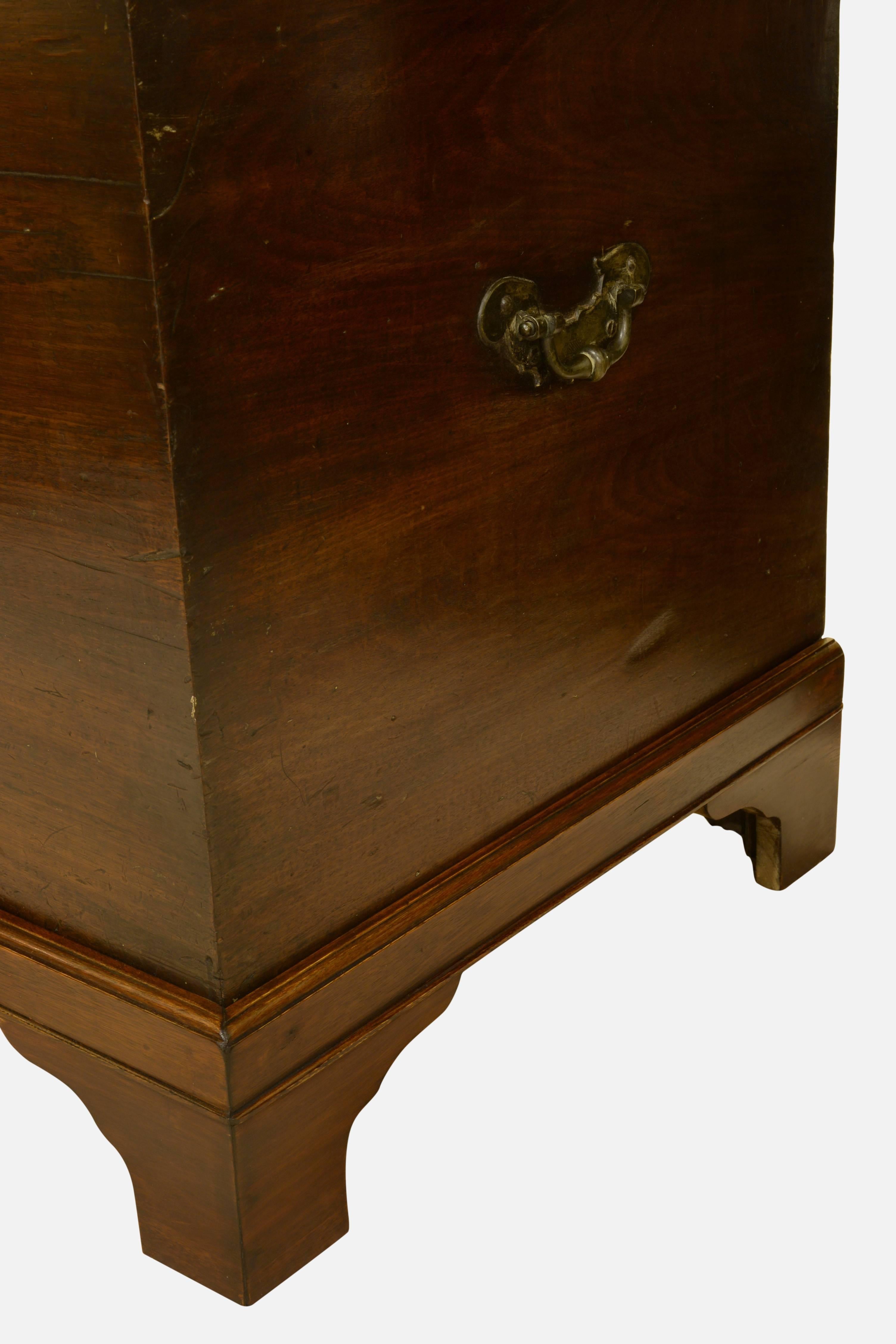 Chippendale Period Mahogany Chest 2