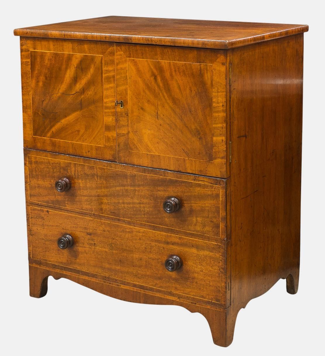 English Regency Crossbanded Bedside Cabinet In Excellent Condition In Salisbury, GB