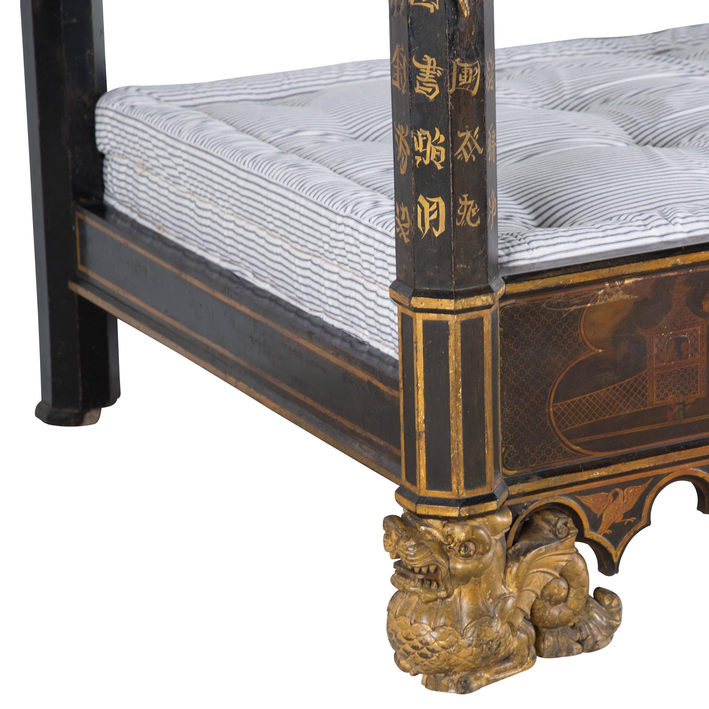 Regency Four-Poster Chinoiserie Daybed In Good Condition In Gloucestershire, GB
