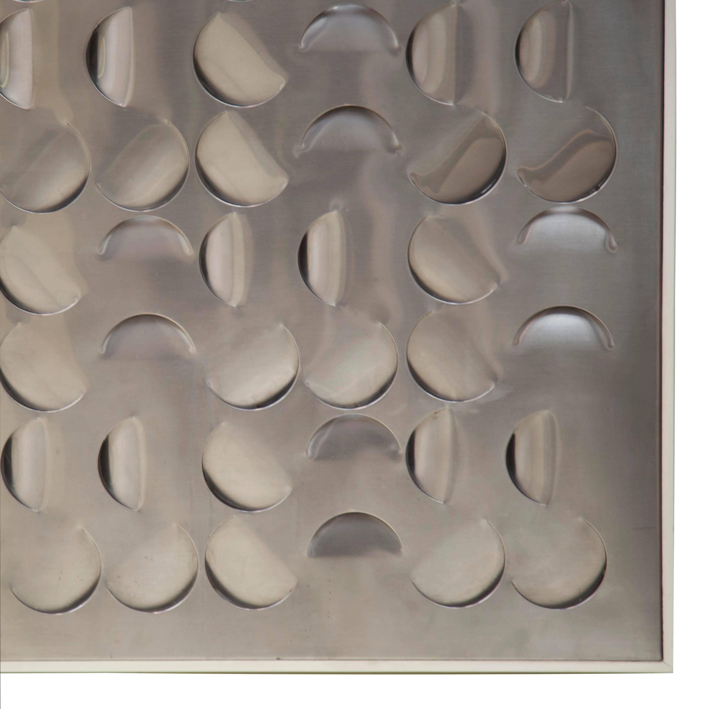 Arabesco' wall light by Giacomo Benevelli for Misaglia 1968. Aluminium on wood frame.