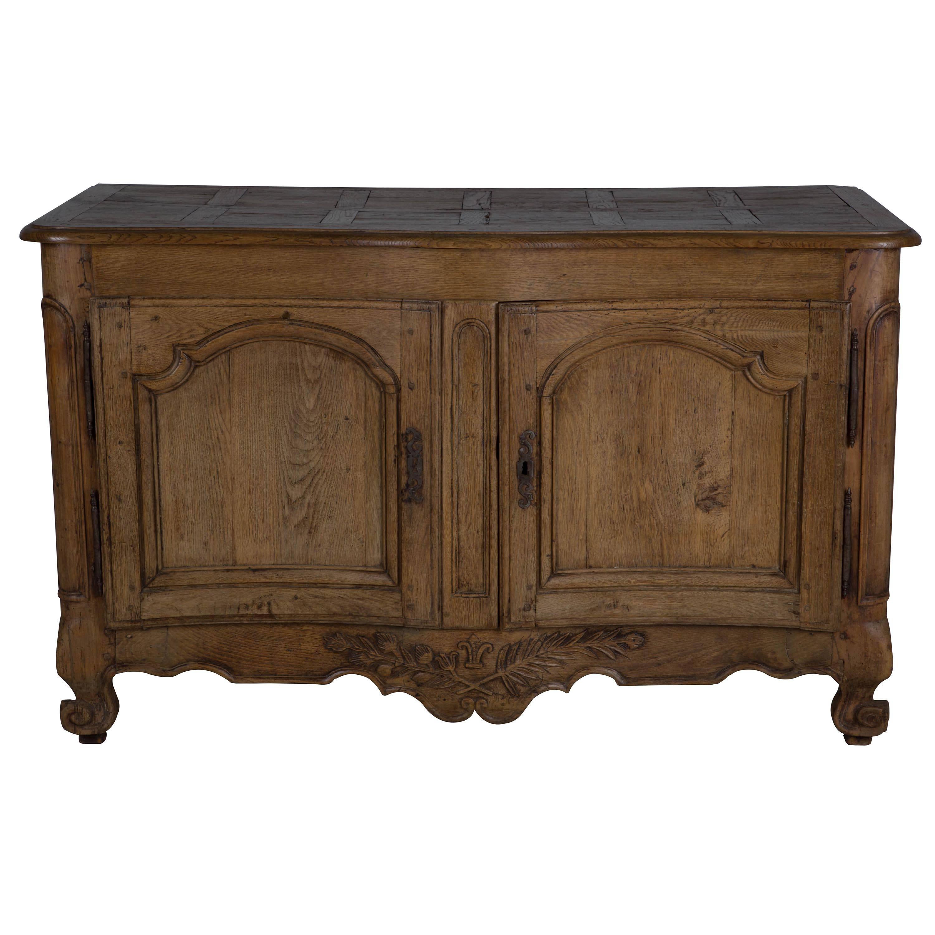 18th Century French Buffet In Good Condition In Gloucestershire, GB