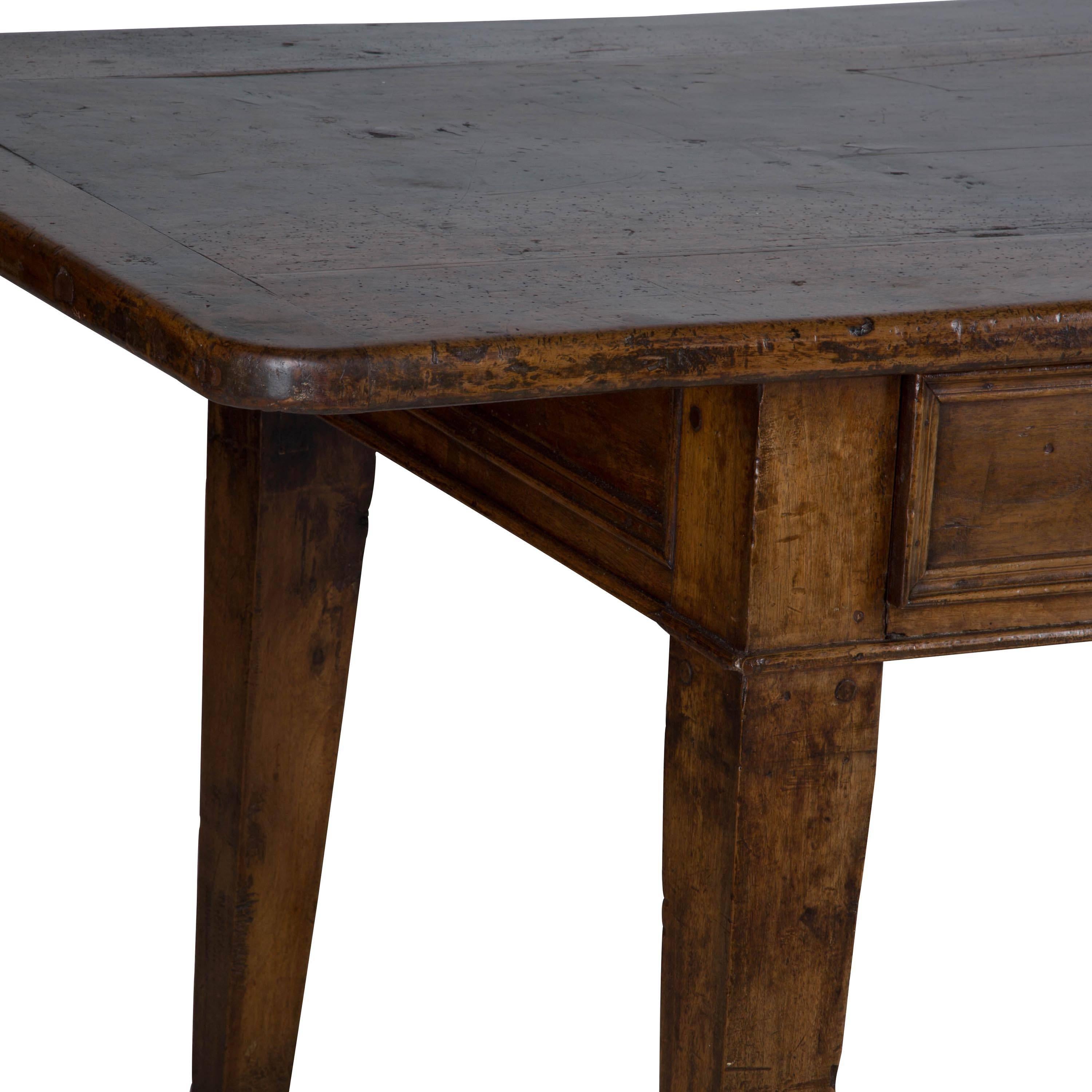 18th Century Italian Dining Table In Good Condition In Gloucestershire, GB