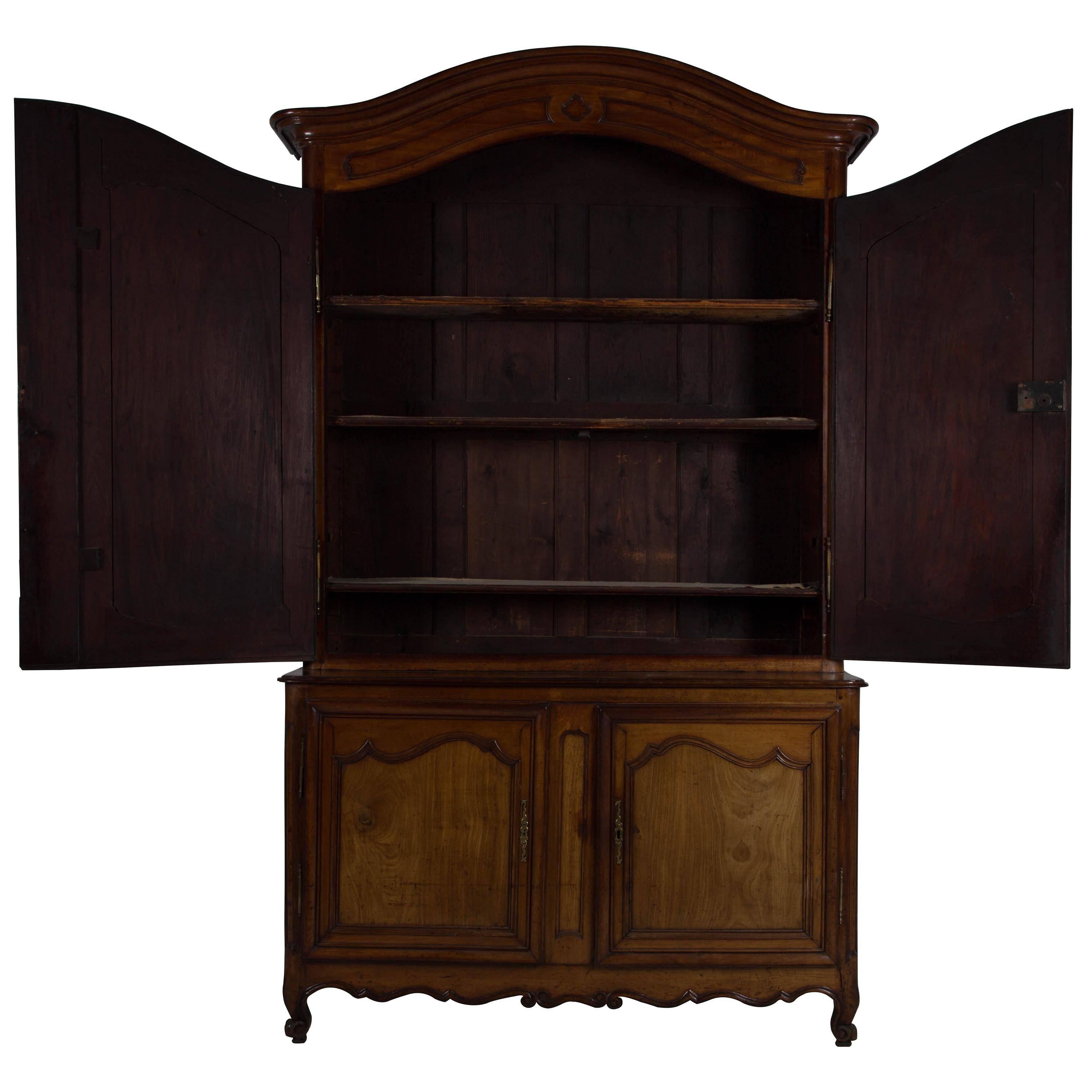 A fine buffet deux corps in solid mahogany, of a lovely golden colour, Louis XV period, Bordeaux region. French c.1750.