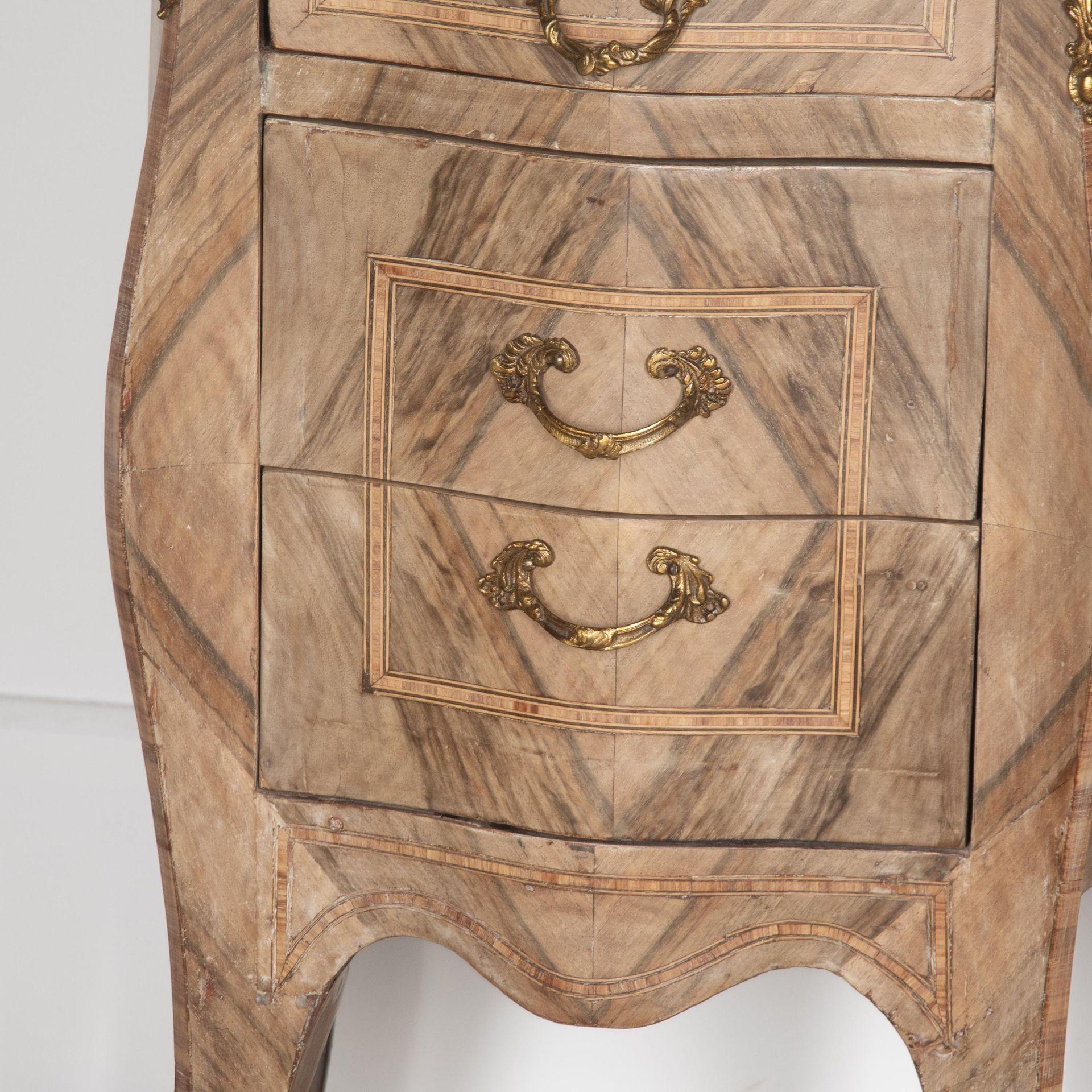 Pair of 20th Century Italian Bleached Marquetry Bedside Commodes For Sale 3