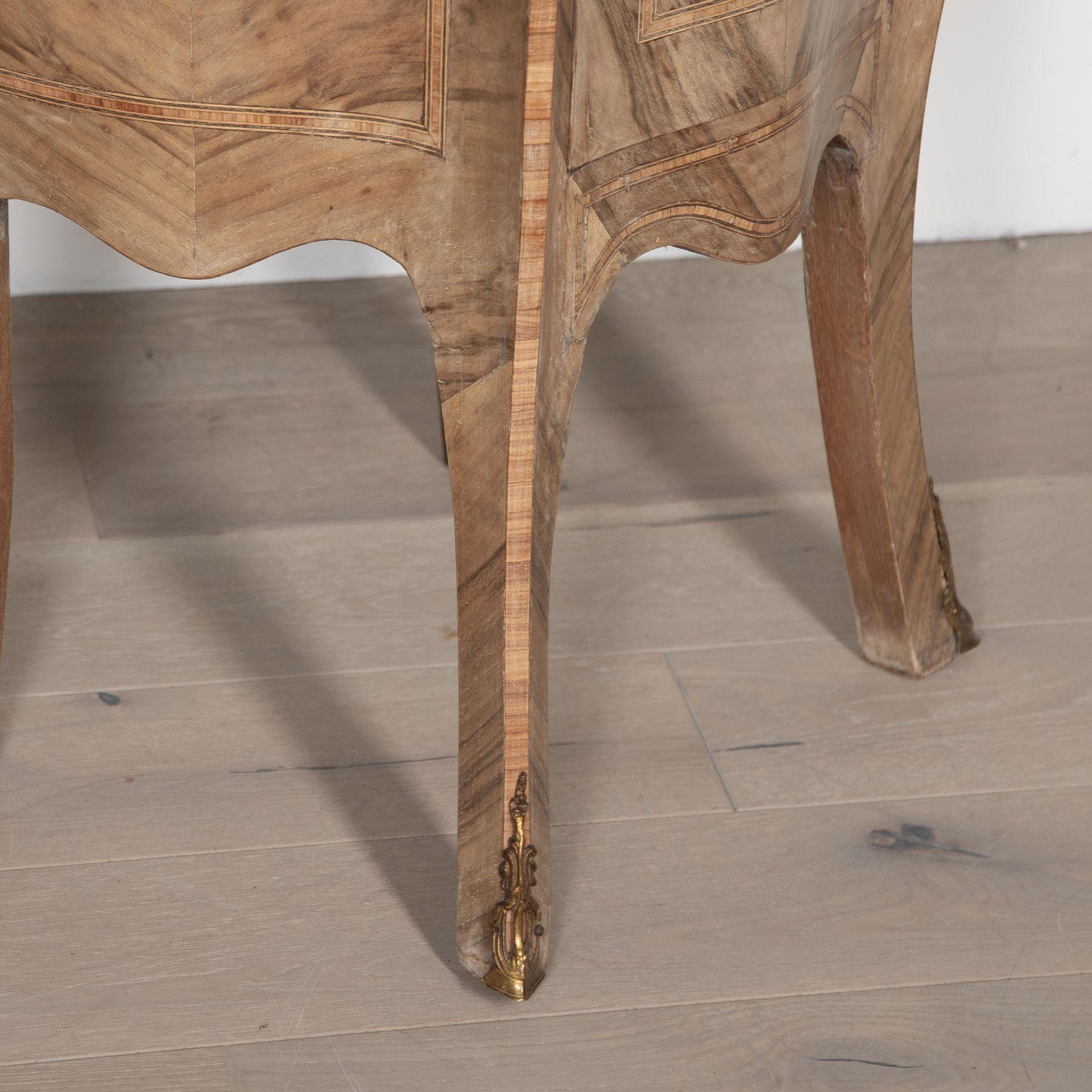 Pair of 20th Century Italian Bleached Marquetry Bedside Commodes For Sale 8