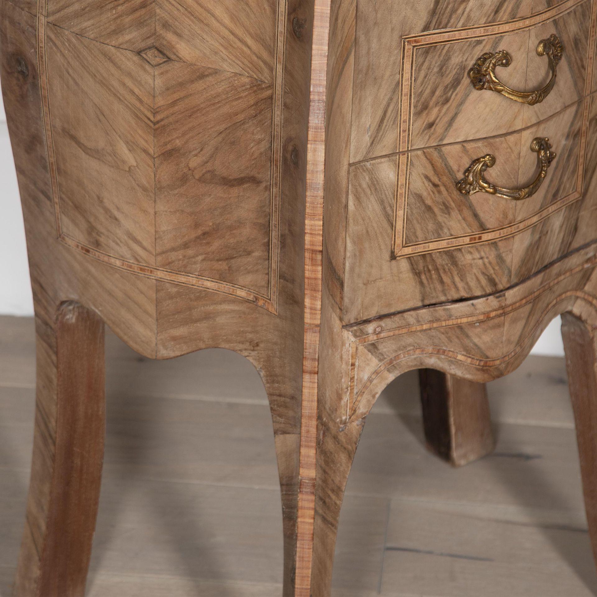 Pair of 20th Century Italian Bleached Marquetry Bedside Commodes For Sale 10