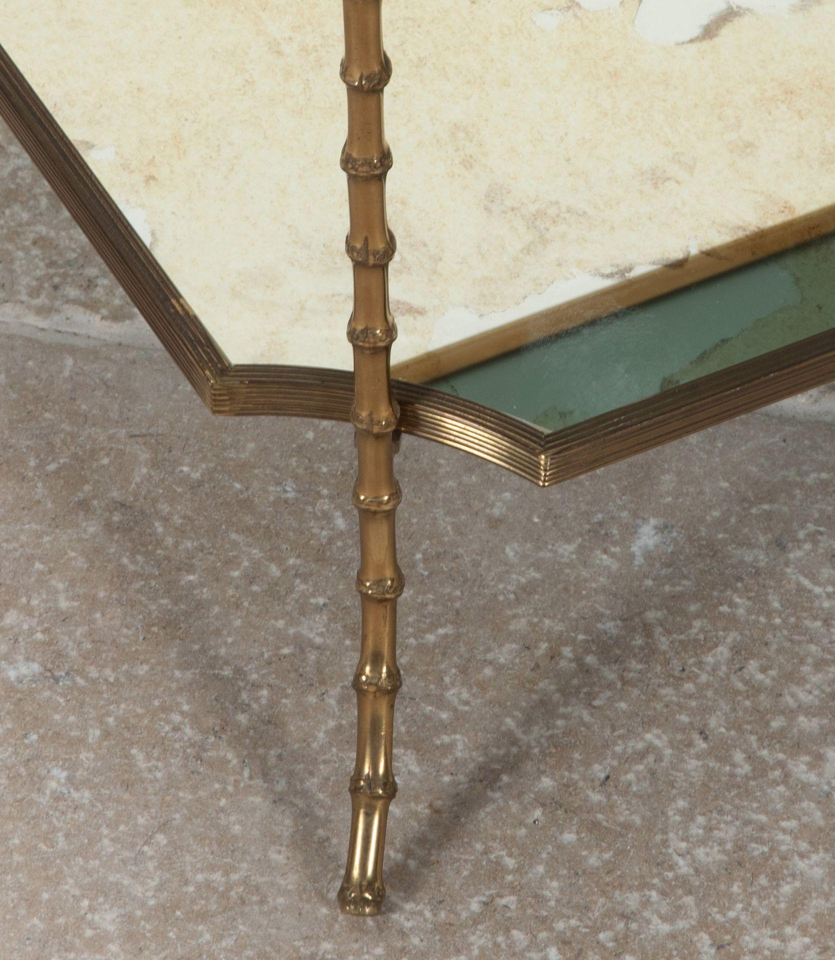 20ième siècle Paire de tables d'appoint en laiton de la Maison Bagues du milieu du siècle dernier en vente