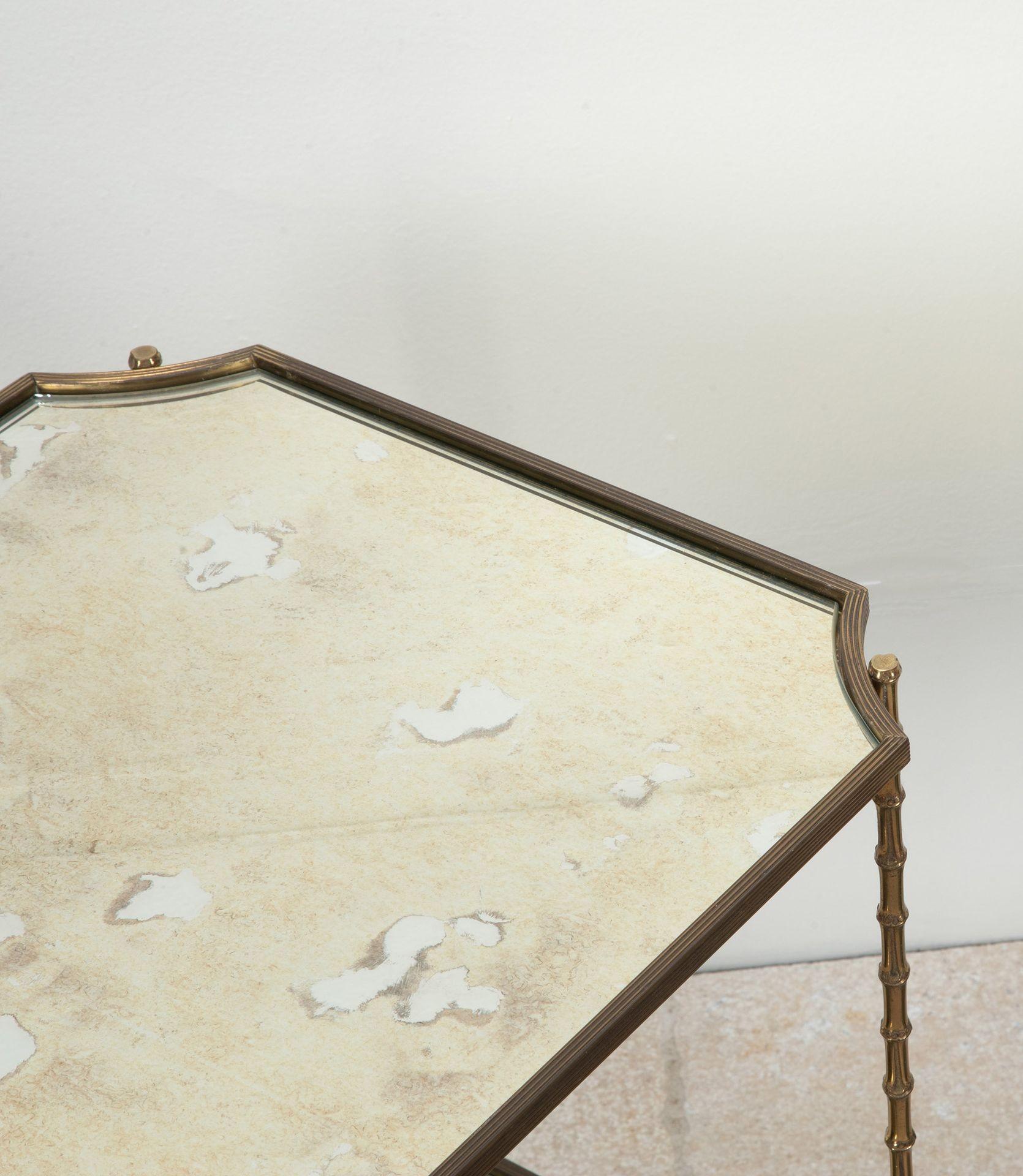 Paire de tables d'appoint en laiton de la Maison Bagues du milieu du siècle dernier en vente 6