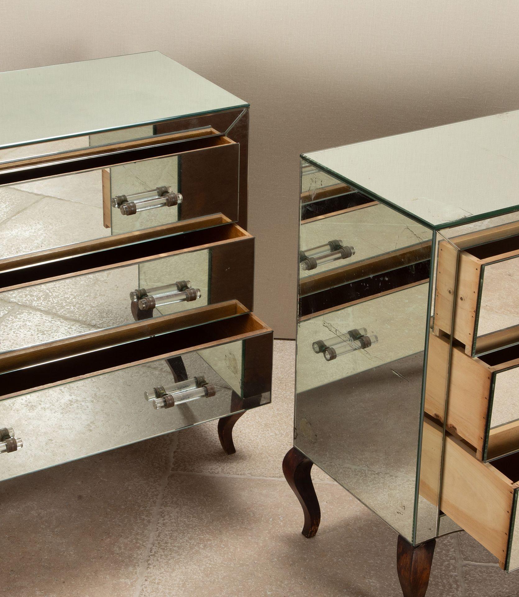 Mid-20th Century Pair of 20th Century French Art Deco Mirror Commodes For Sale