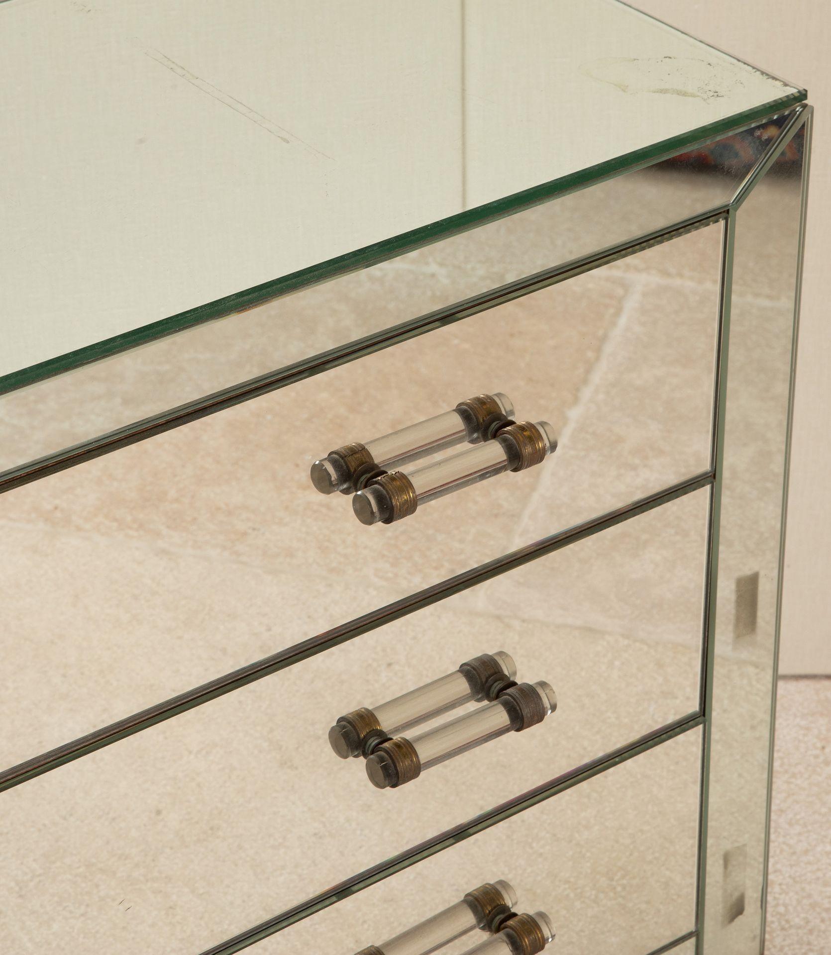 Pair of 20th Century French Art Deco Mirror Commodes For Sale 4
