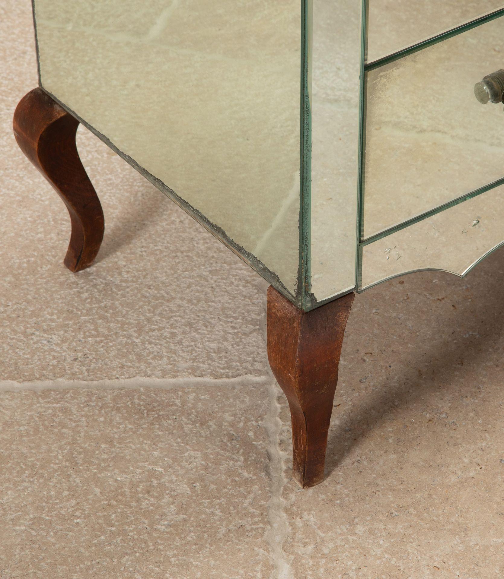 Pair of 20th Century French Art Deco Mirror Commodes For Sale 9