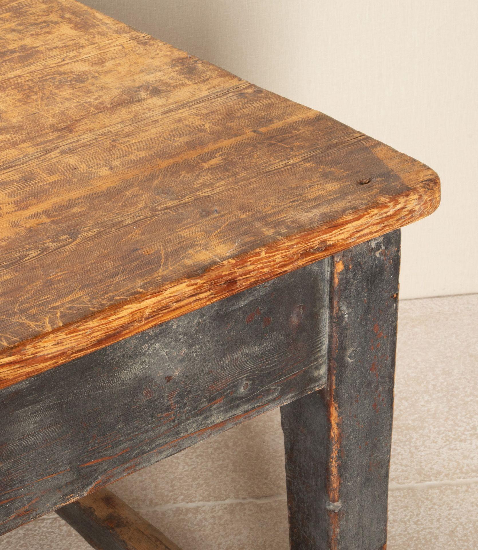 20ième siècle Grande table de cuisine en pin de ferme anglaise du début du 20e siècle en vente