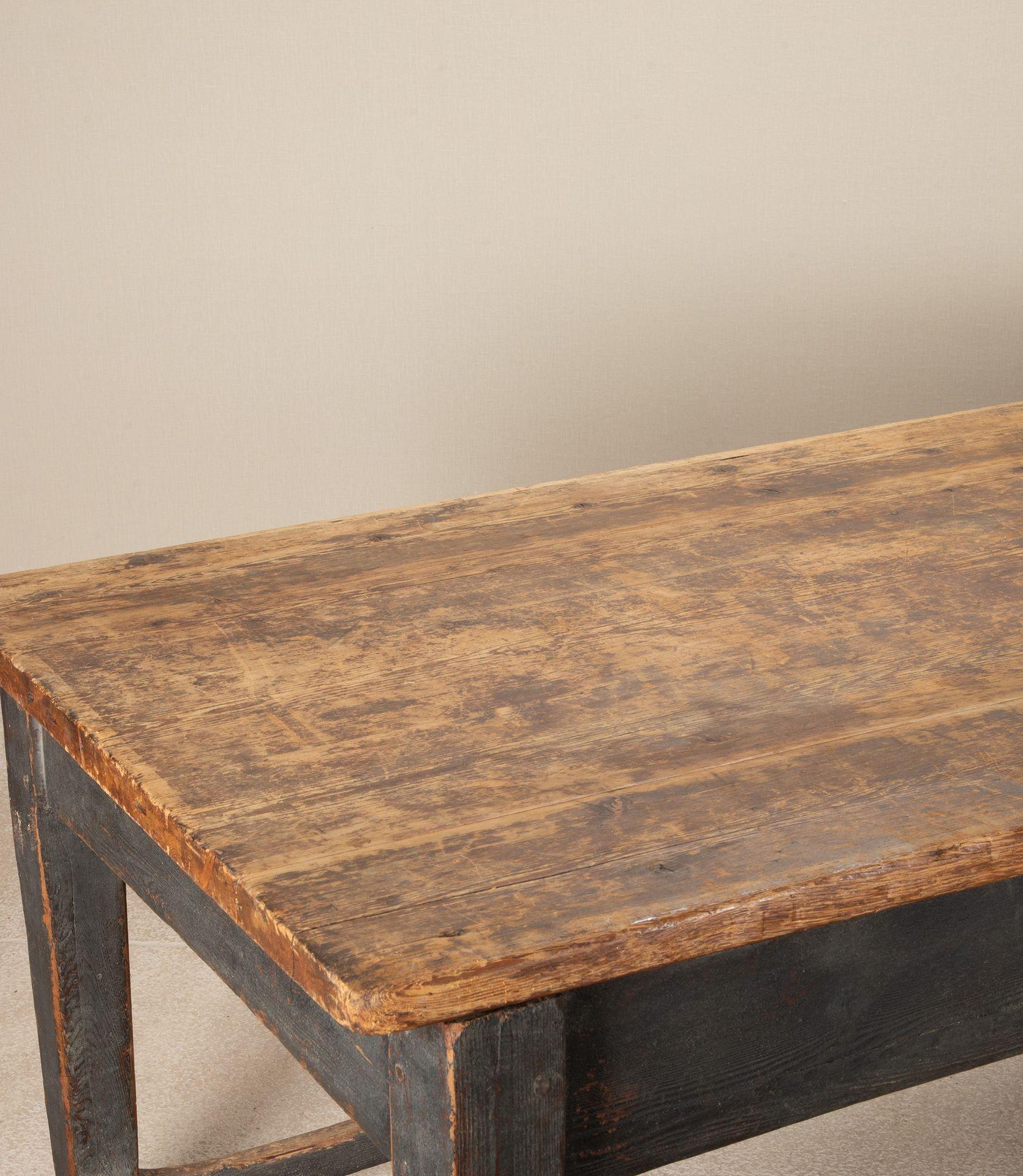 Grande table de cuisine en pin de ferme anglaise du début du 20e siècle en vente 2