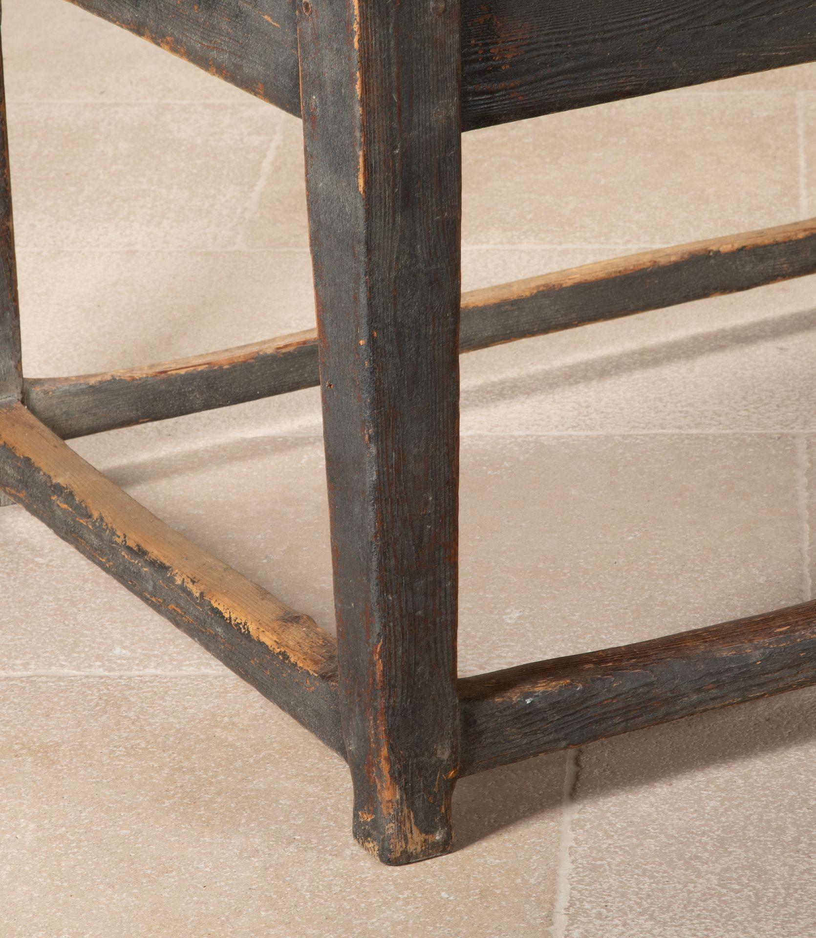 Grande table de cuisine en pin de ferme anglaise du début du 20e siècle en vente 5