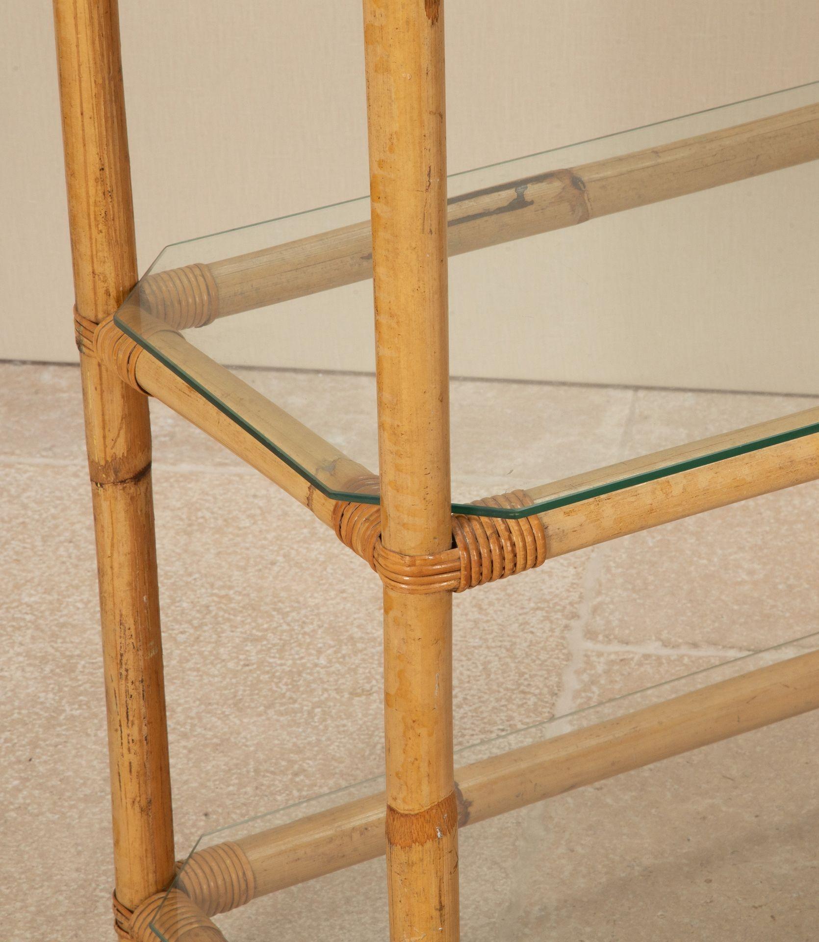 Coppia di mensole in bambù italiane di metà secolo a grande scala in vendita 1