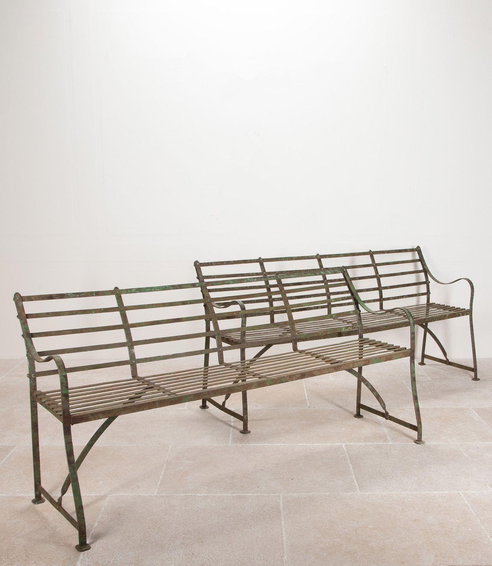 Country Paire de bancs de jardin en fer forgé anglais du 19e siècle avec sangles en vente