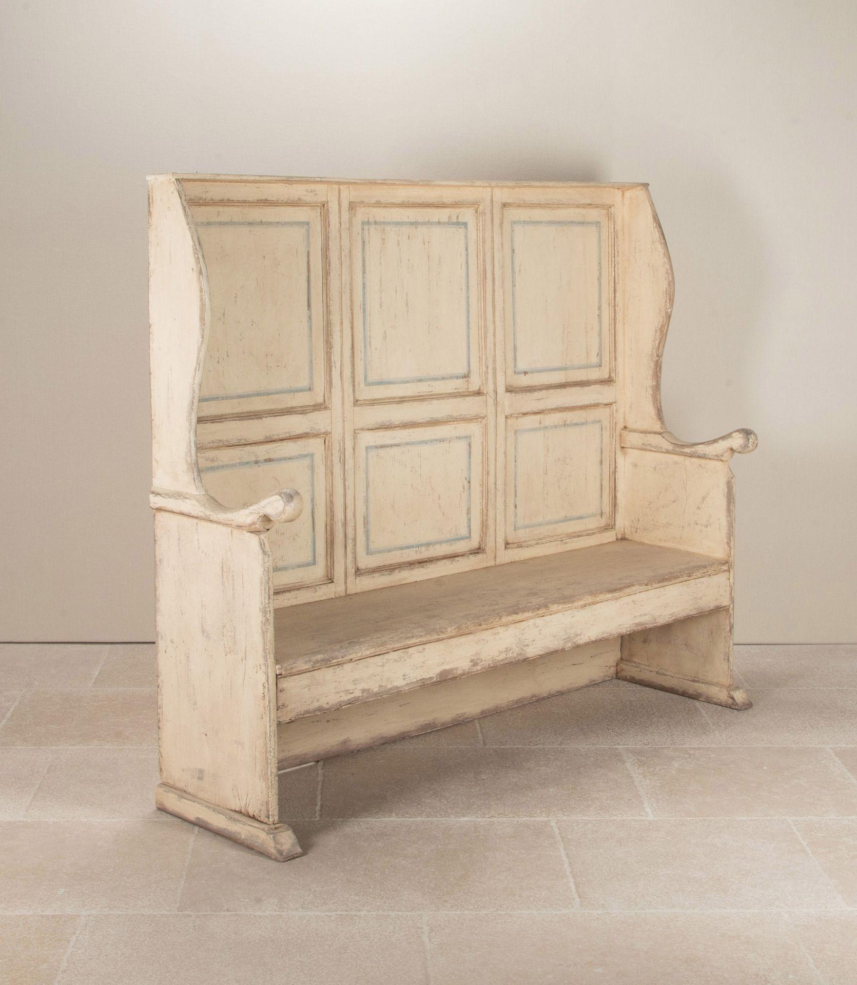 Early 19th Century Provincial Country House later painted pine and elm settle. 
Measures 43cm from floor to seat.