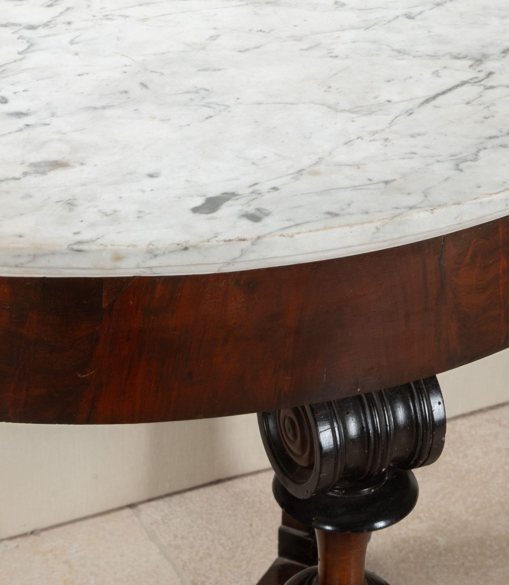 Pareja de consolas Demi Lune neoclásicas italianas del siglo XIX Ebonizado en venta
