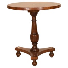 Table d'appoint italienne en bois d'olivier du début du XIXe siècle