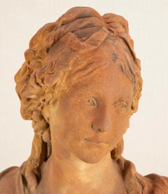 Busto francese in terracotta di una donna in stile classico, risalente alla fine del XIX secolo, probabilmente raffigurante Flora
