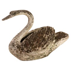 Grande jardinière sculpturale française en forme de cygne, en pierre moulée, datant du milieu du siècle dernier