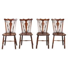 Set of Four Georgian Comb-Back Elm Windsor Chairs Attributed to the Thames Valle