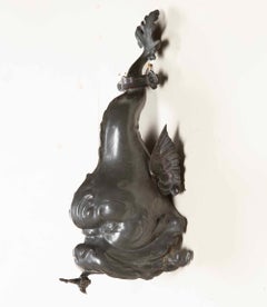 Wandmontierte Delfin-Wasserzisterne aus Tole aus dem frühen 19. Jahrhundert