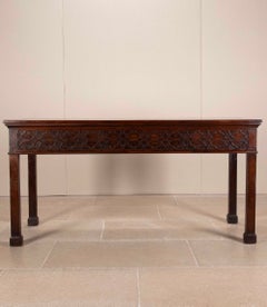 Mid-18th Century English Mahogany Side Table