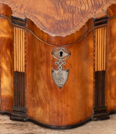 Paire de coffrets à couteaux anglais en bois satiné de l'époque de George III, datant de la fin du XVIIIe siècle