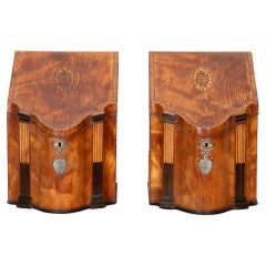 Paire de coffrets à couteaux anglais en bois satiné de l'époque de George III, datant de la fin du XVIIIe siècle