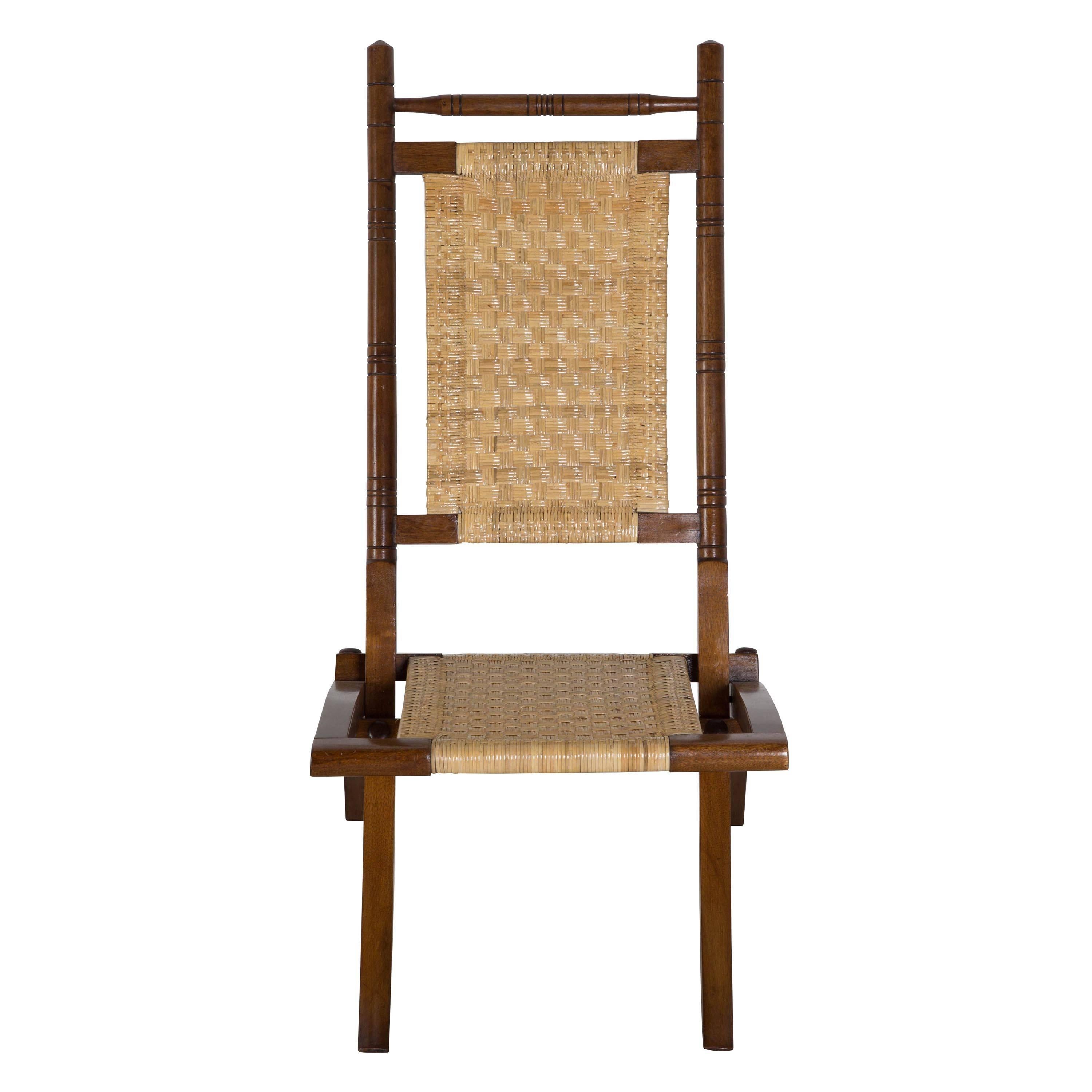 E. W. Godwin Folding Walnut Chair In Good Condition In Gloucestershire, GB