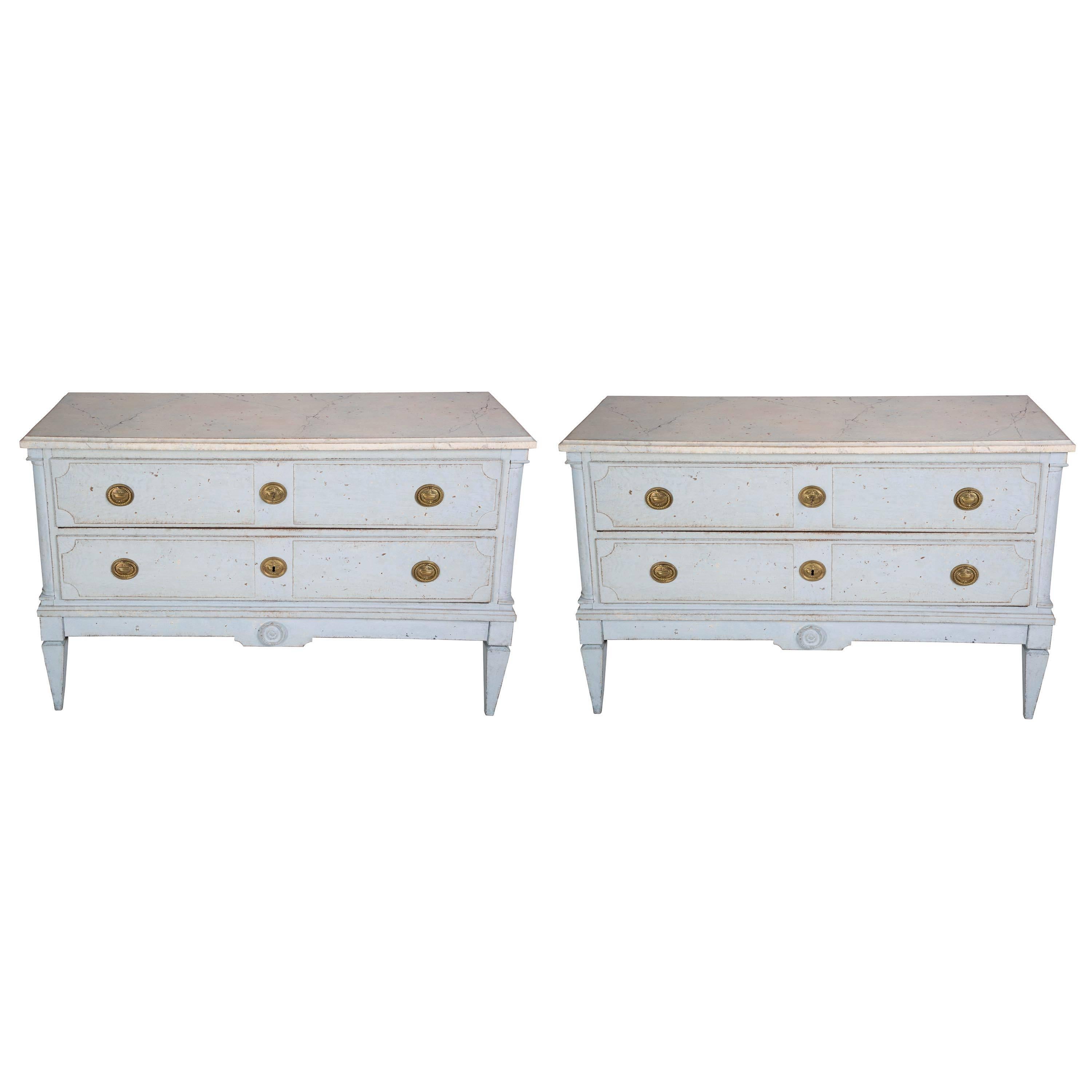 Pair of Gustavian Style painted commodes, late 20th century.