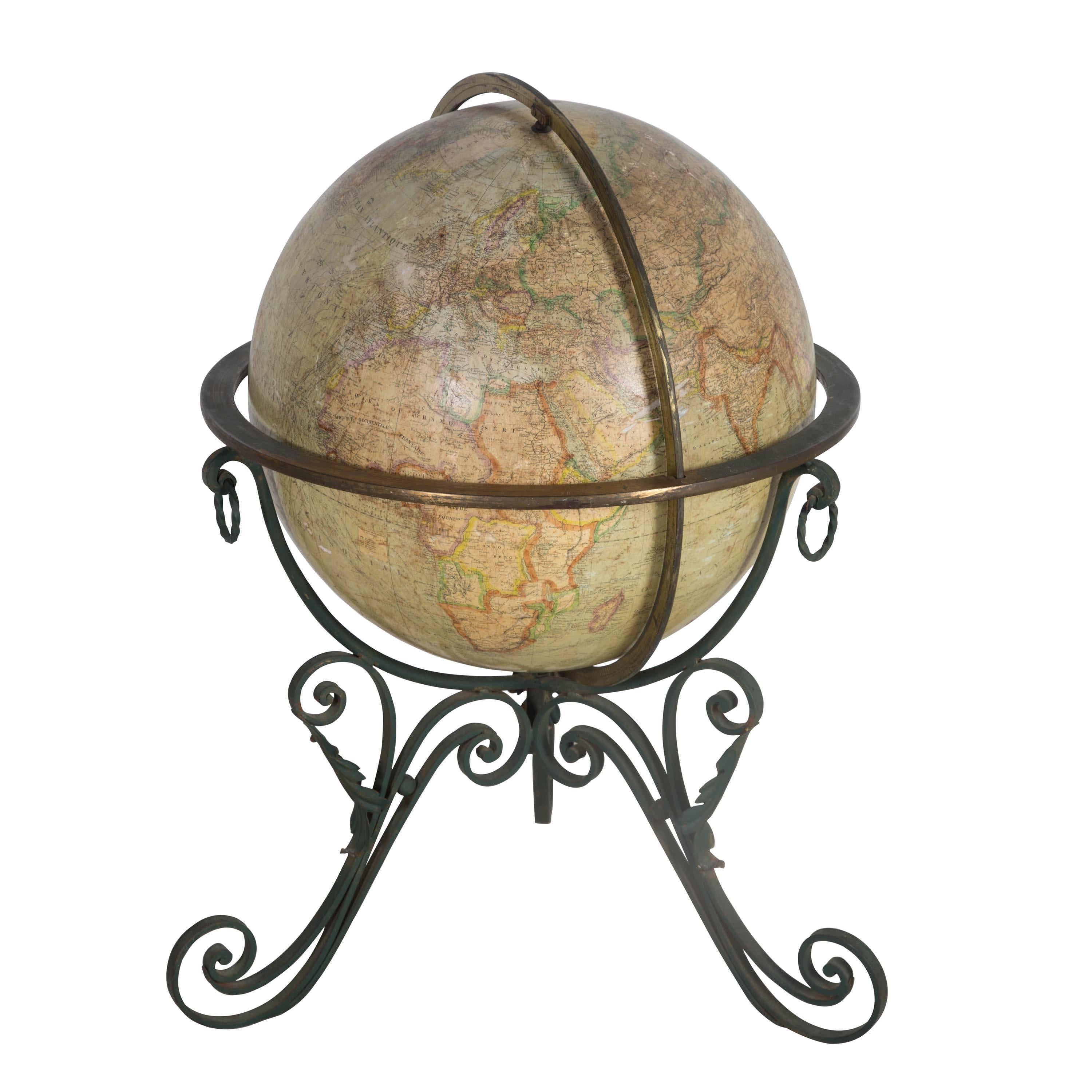 19th Century Globe In Good Condition In Gloucestershire, GB