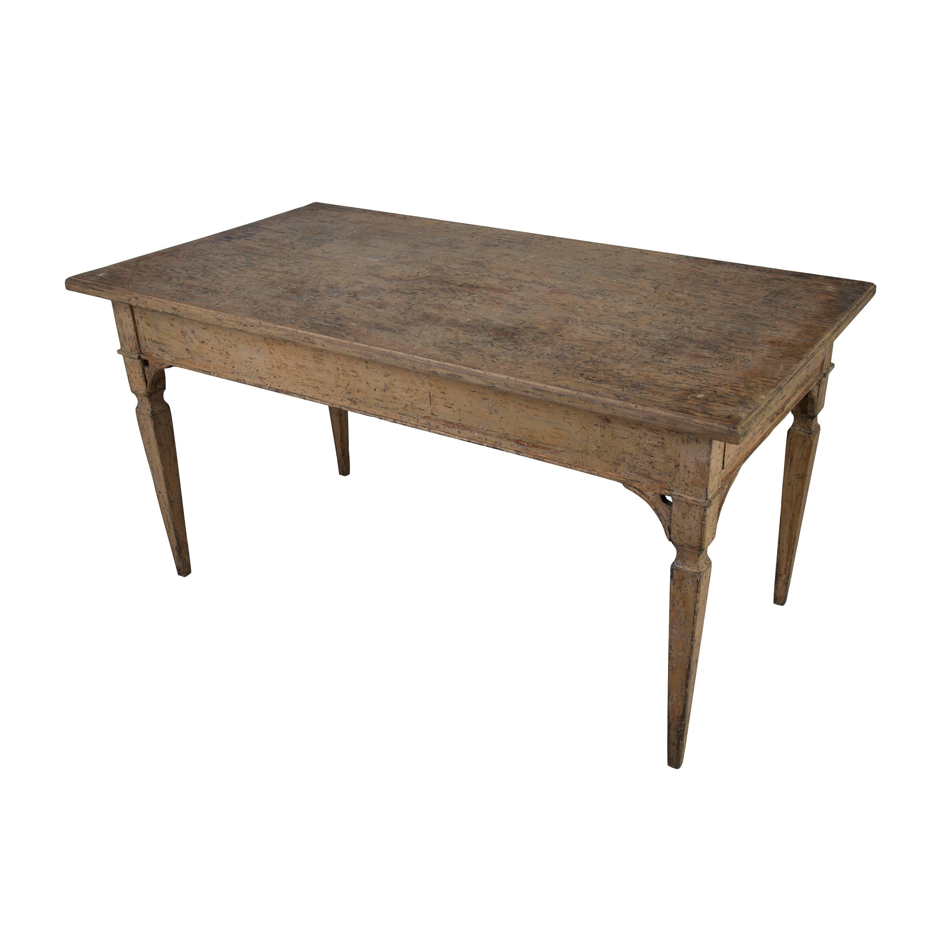 Early 19th Century Swedish Writing Table In Good Condition In Gloucestershire, GB