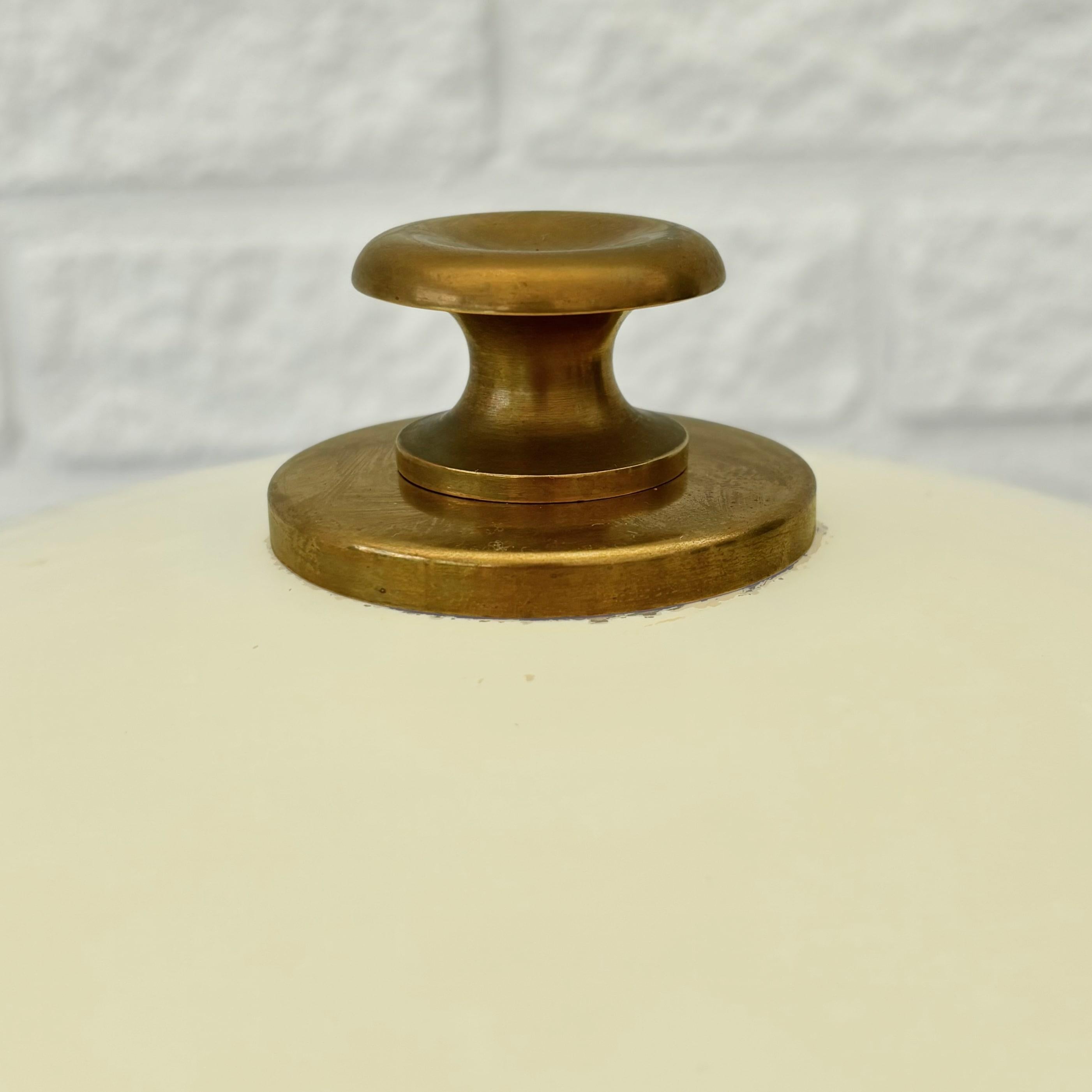 Böhlmarks, table lamp 15625, Scandinavian modern, brass & oak, Sweden, 1930s For Sale 4