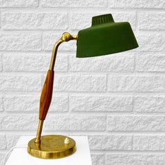 Bertil Brisborg, Nordiska Kompaniet, lampe de bureau 32966, laiton et orme, Suède, années 1950