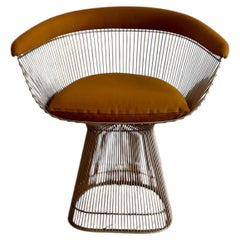 Poltrona Platner con seduta e schienale imbottiti, di Warren Platner