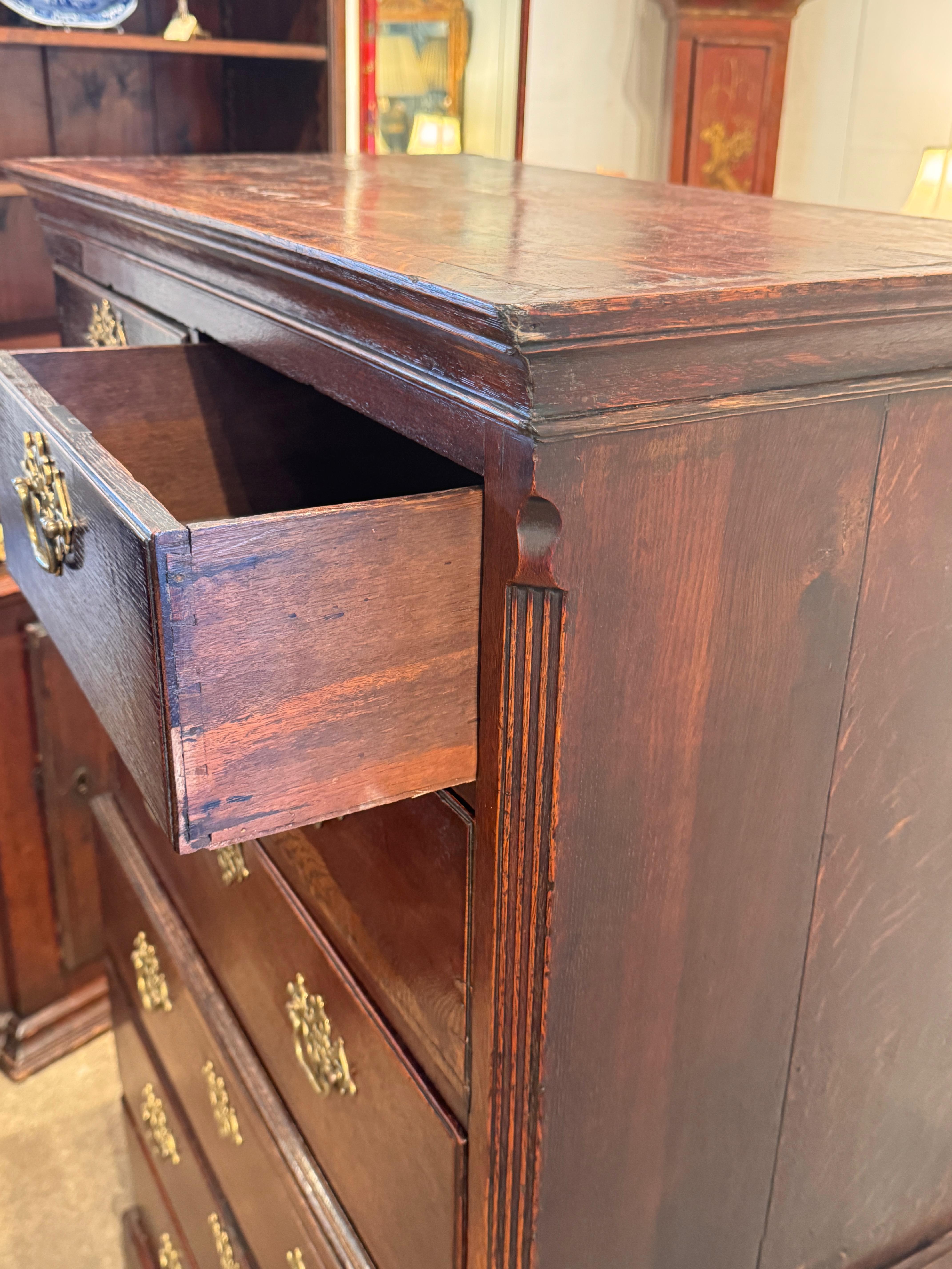 18th Century English Oak Chest-on-Chest For Sale 2