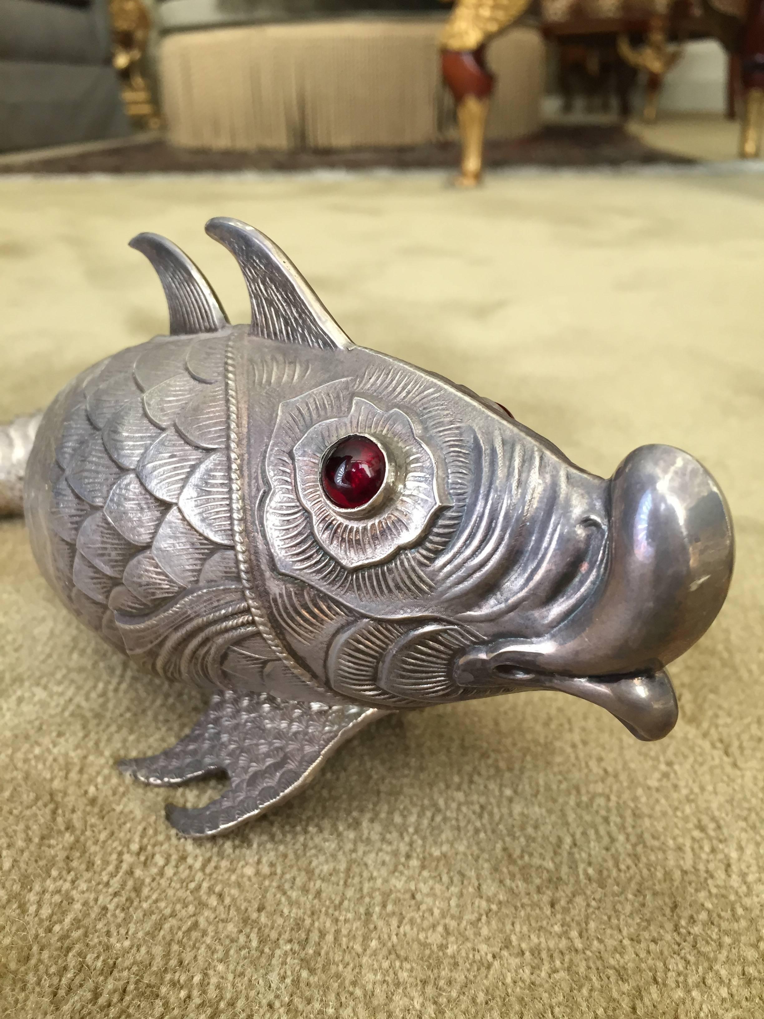 This wonderful Spanish articulated fish is so decorative and lots of fun to move around the house and change the form, it has a great feel in your hand. They
are fun in a bathroom or anywhere that it can come as a surprise, a conversation piece for