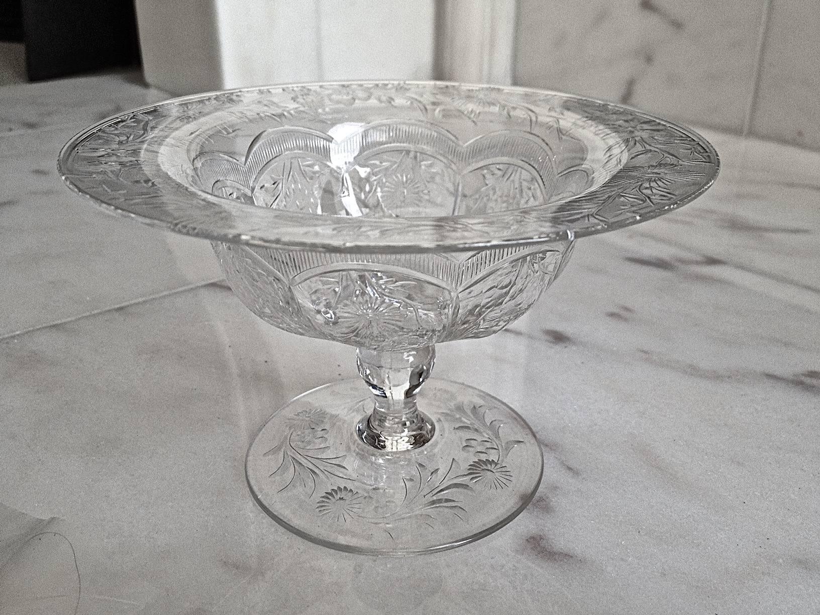 Webb Wheel Carved Set of Cut Glass Stemware English, circa 1920 In Excellent Condition For Sale In Redding, CA
