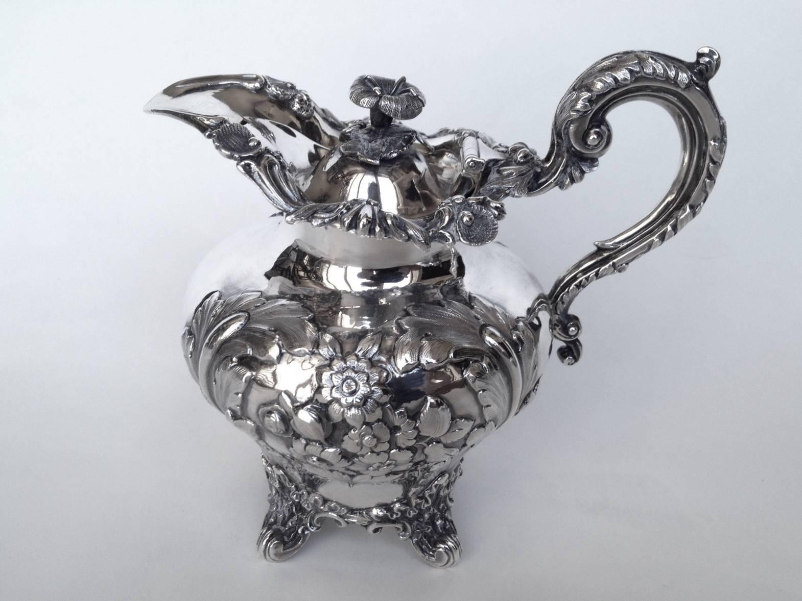 English Sterling Tea Set John Edward Terrey, circa 1839 In Excellent Condition For Sale In Redding, CA