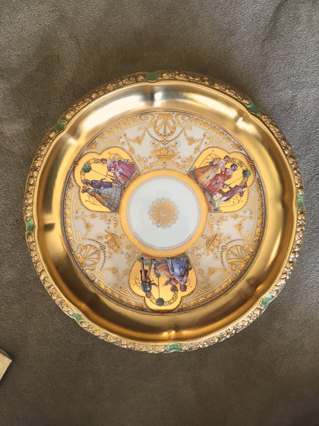 Early 20th Century Fine Dinner Service for 14 by Ambrosius Lamm of Dresden, circa 1900 For Sale