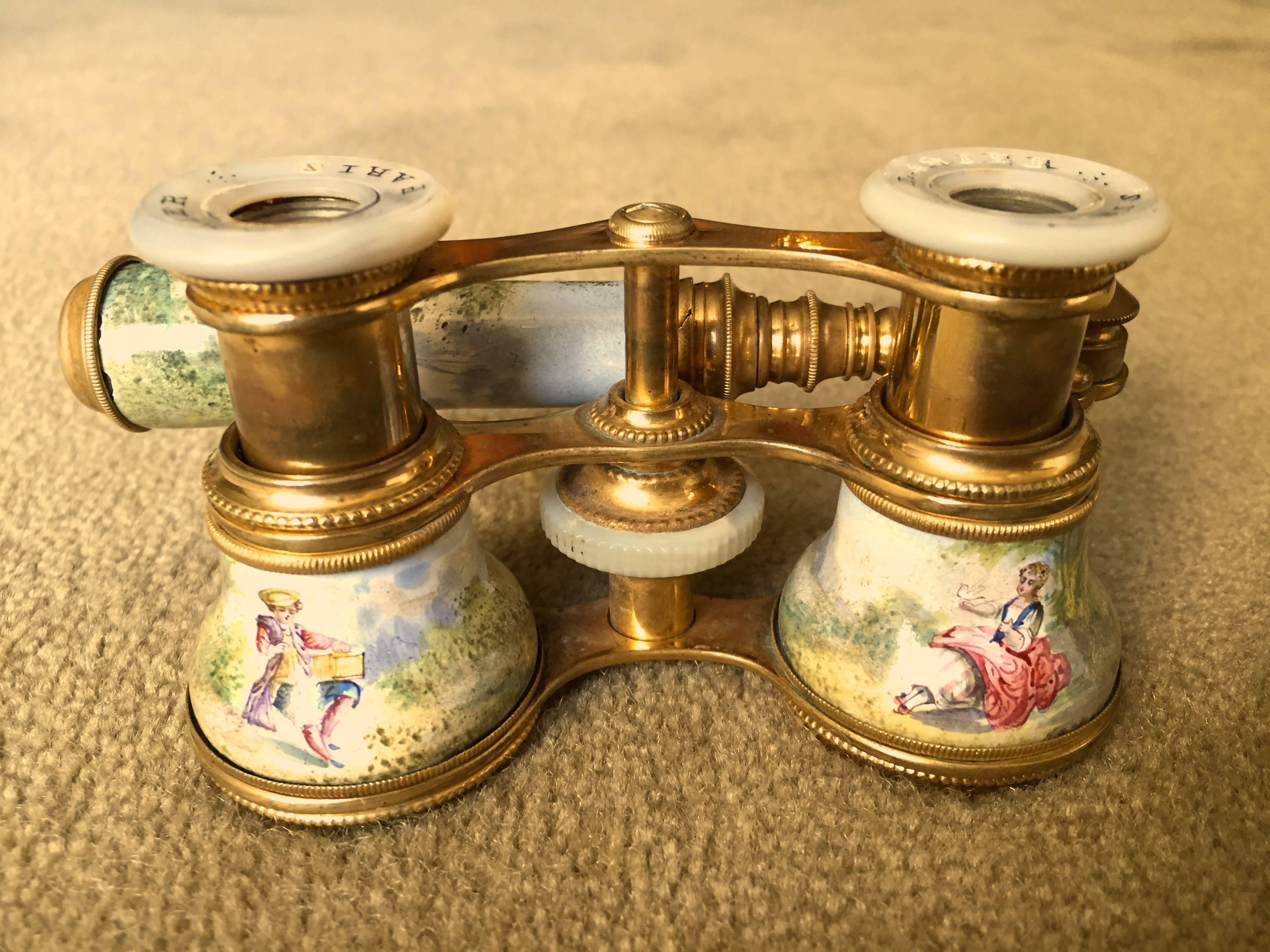 Gilt French Enamel Opera Glasses Courtship Scenes Hand-Painted, circa 1880, Paris For Sale