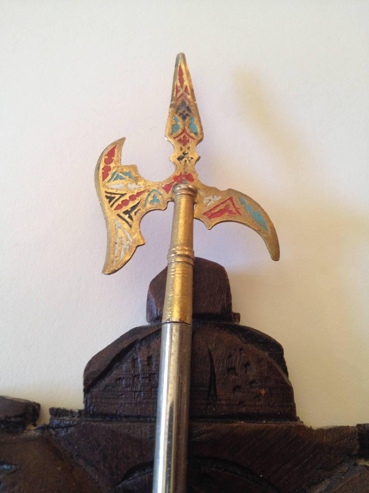 Vintage Spanish Sword Stand Carved Wood Coat of Arms Plaque, circa 1940s For Sale 3