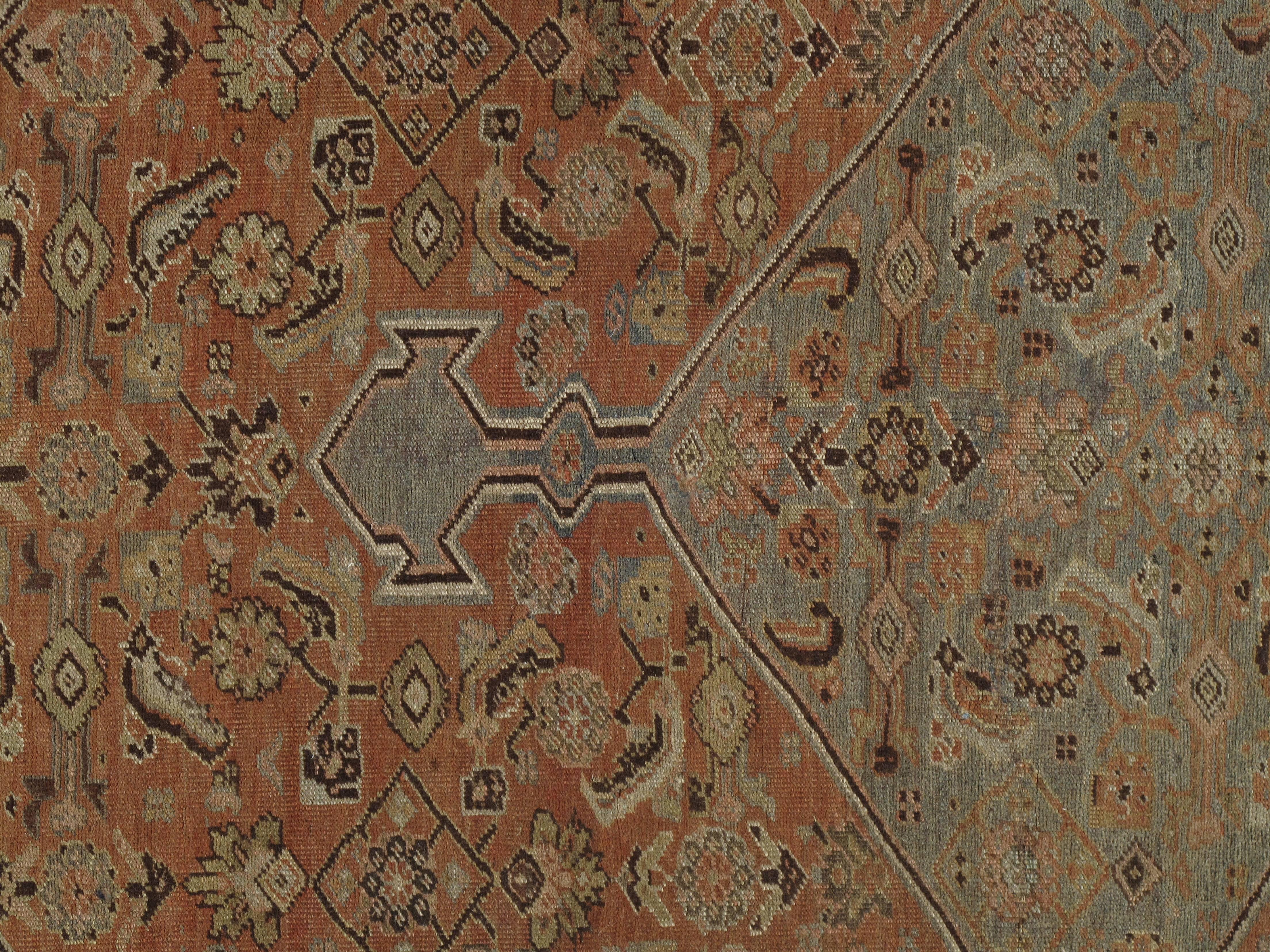 Antiker antiker Bijar-Läufer in Galeriegröße, handgefertigter orientalischer Teppich, Taupe, Terrakotta (20. Jahrhundert) im Angebot