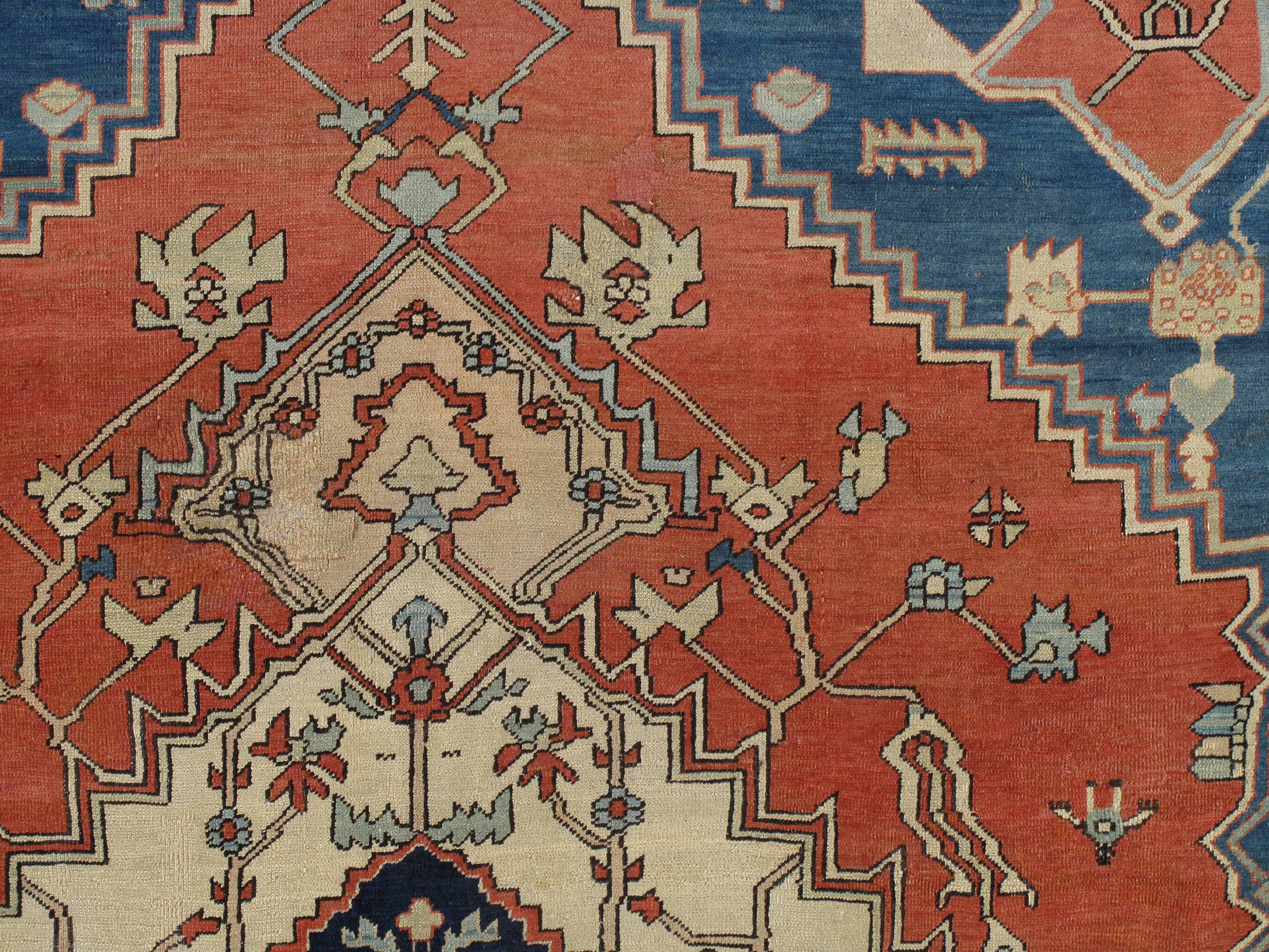 Antique Persian Serapi Carpet, Handmade Rug Ivory Border, Light Blue, Rust Ivory In Good Condition In Port Washington, NY