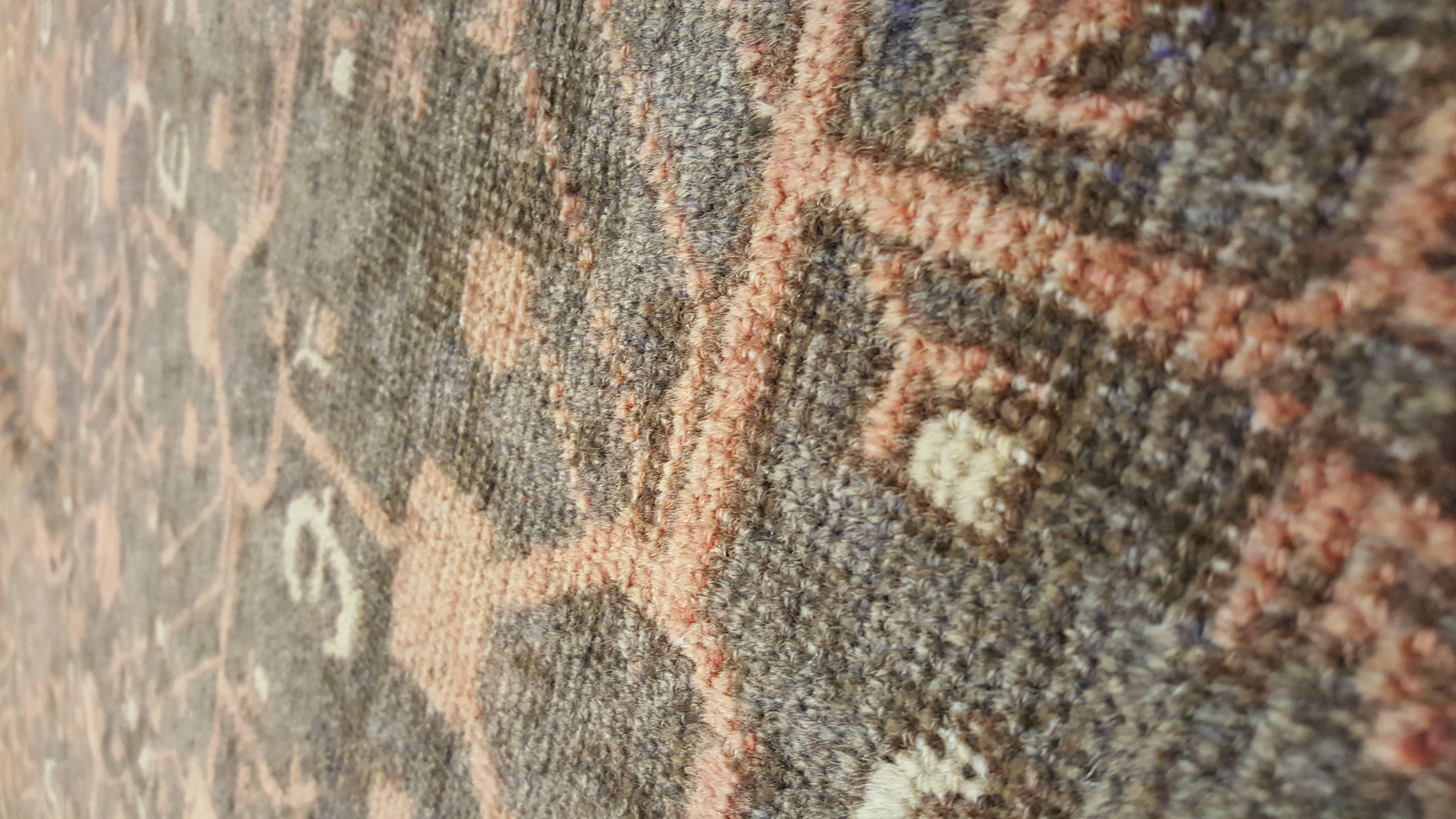 Khotan-Teppich, handgefertigter orientalischer Teppich, weiches Schlamm, Beige, Braun, Char Gray (Wolle) im Angebot